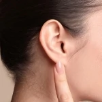 Ear lobe repair at Vanya Clinic, Delhi