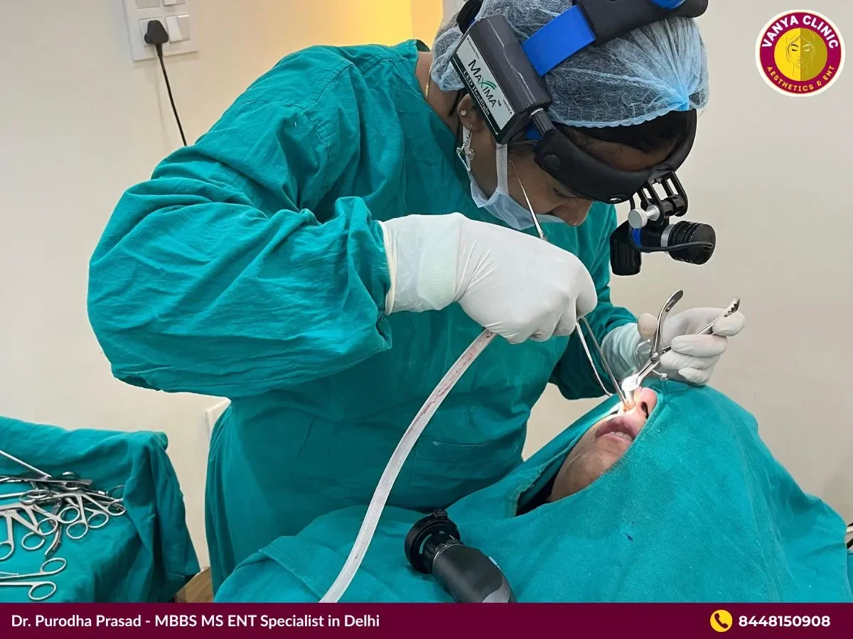 Dr. Purodha Prasad doing septum surgery in Delhi.